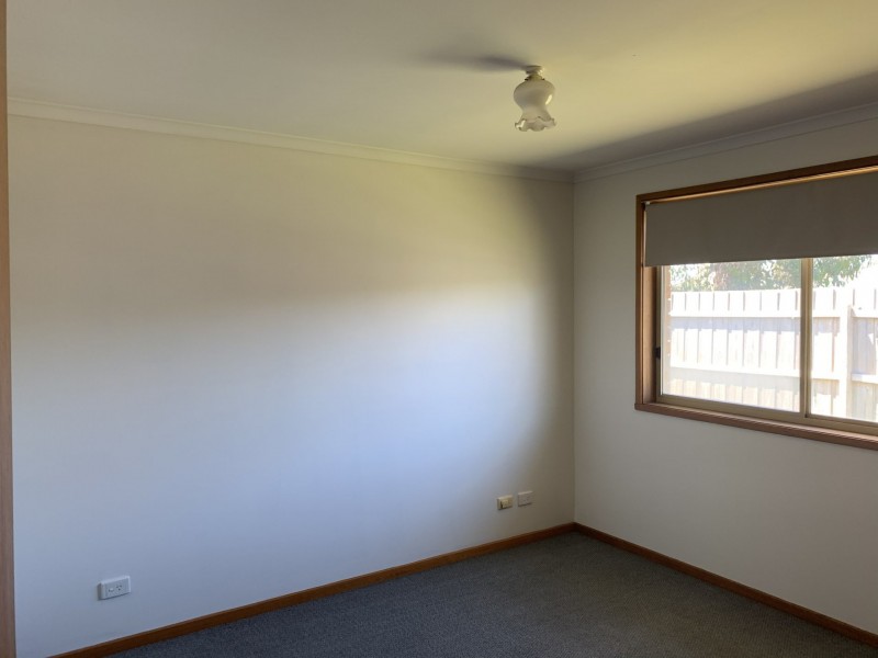 2/33 Rouse Street, Cranbourne VIC 3977