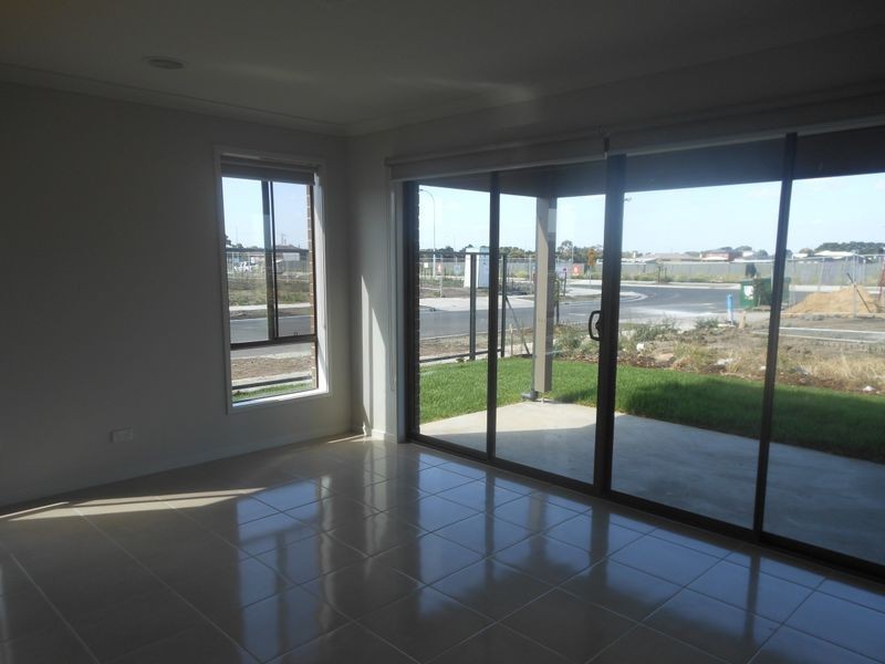 21 Rannoch Street, Cranbourne East VIC 3977