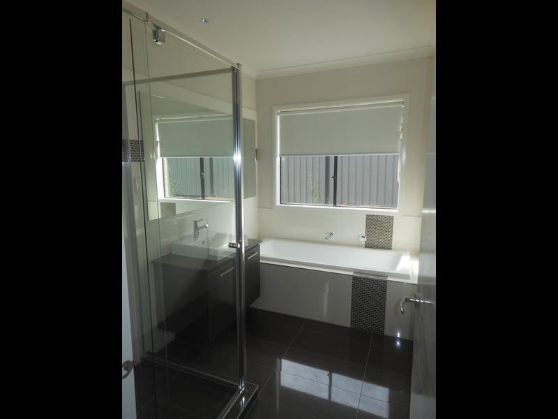 17 Forest Drive, Clyde North VIC 3978