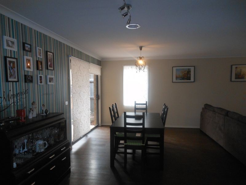 17 Pyrenees Road, Clyde VIC 3978