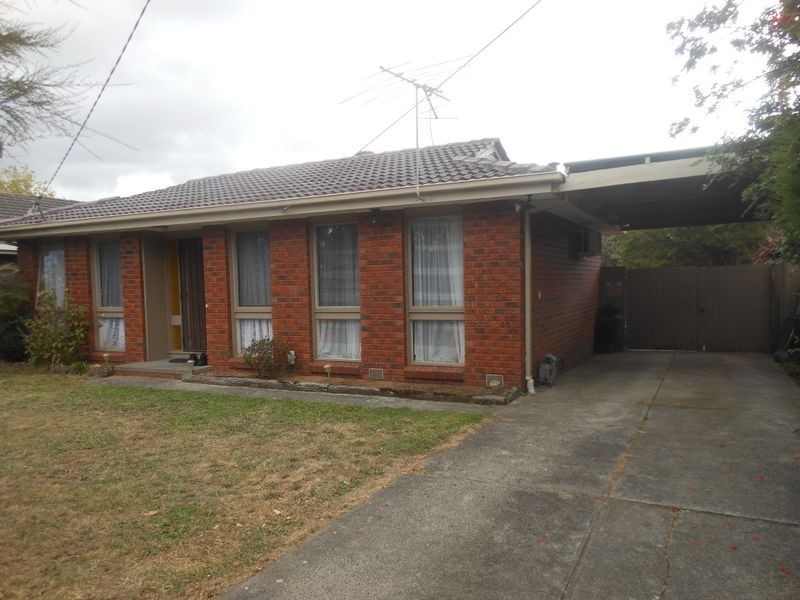 19 Clairmont Avenue, Cranbourne VIC 3977