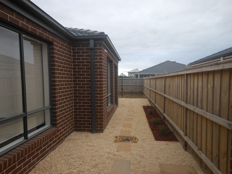 13 Mickleham Drive, Cranbourne VIC 3977
