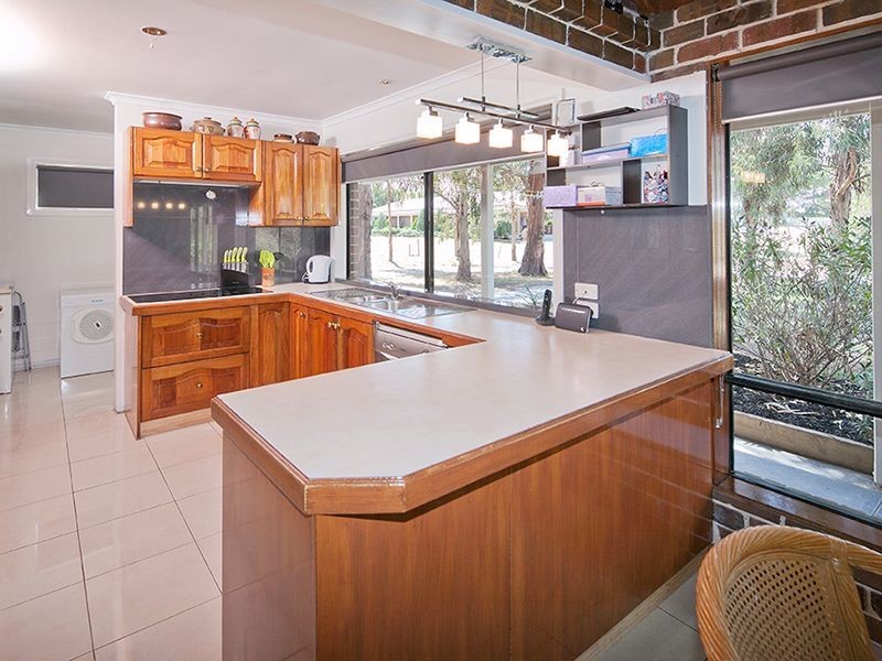24 Walter Way, Cranbourne South VIC 3977