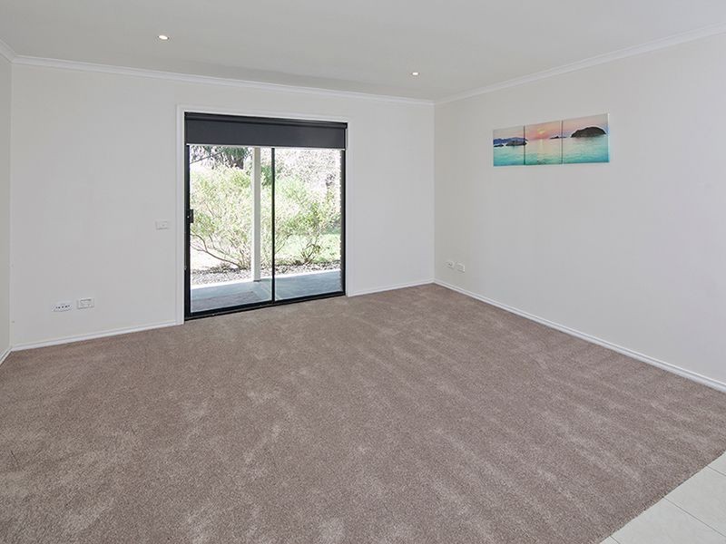 24 Walter Way, Cranbourne South VIC 3977