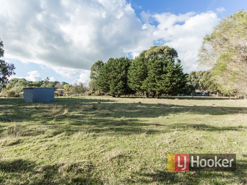 13 Collison Road, Cranbourne VIC 3977