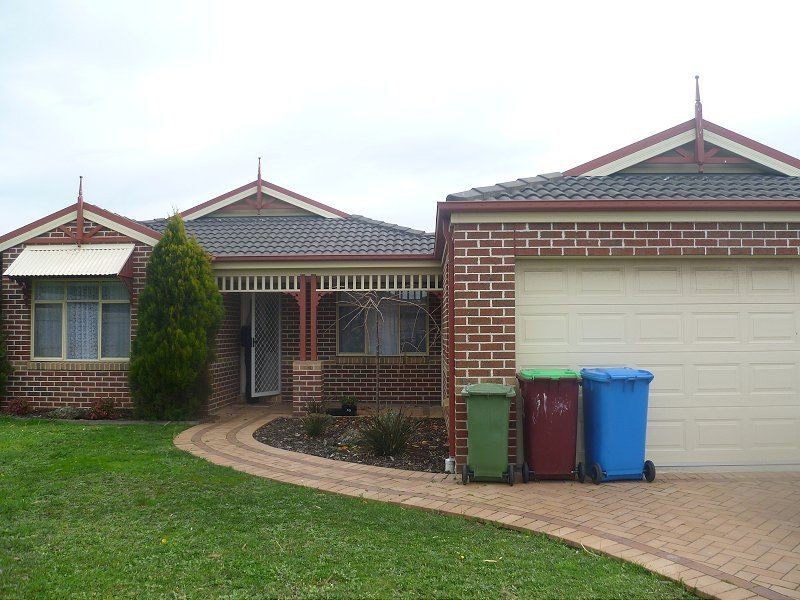 11 Formby Place, Cranbourne VIC 3977