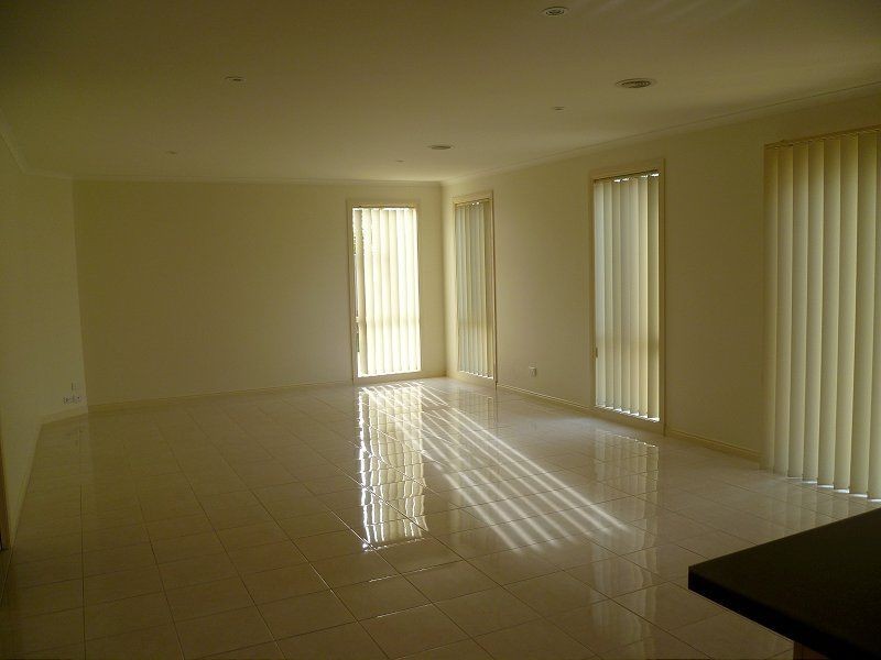 11 Formby Place, Cranbourne VIC 3977