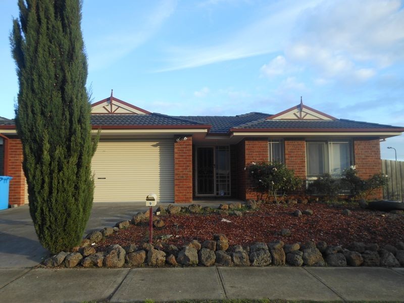 9 Merribah Way, Cranbourne VIC 3977