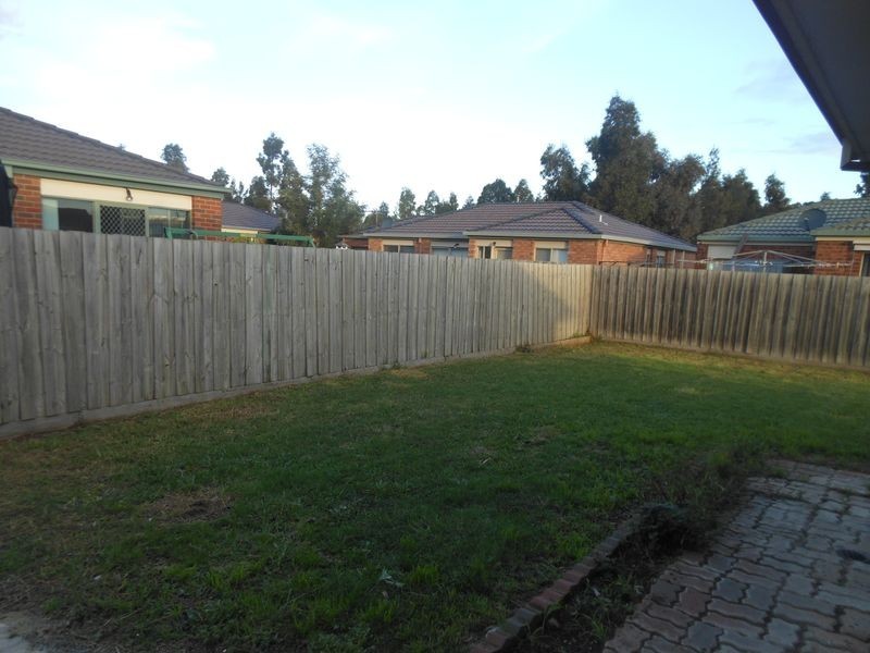 9 Merribah Way, Cranbourne VIC 3977