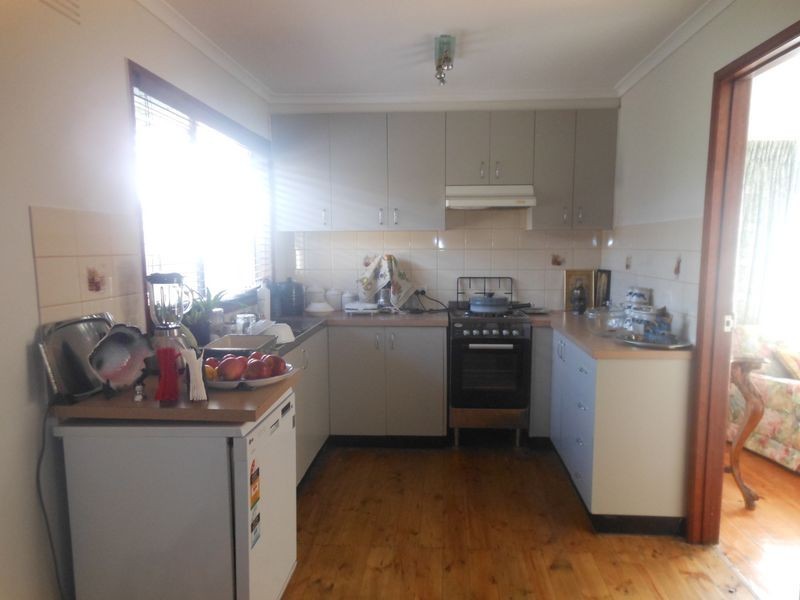 36 Chomley Street, Cranbourne VIC 3977