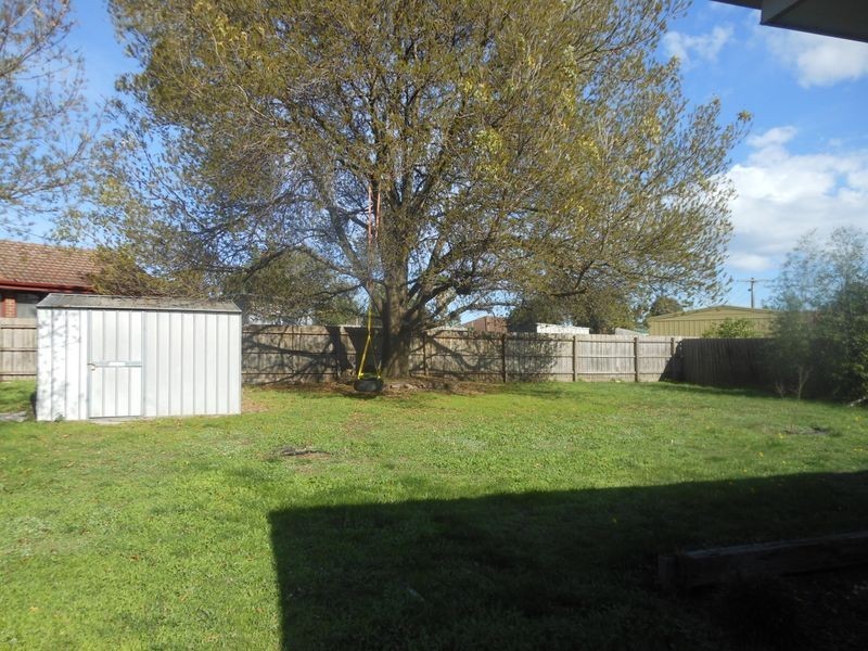 36 Chomley Street, Cranbourne VIC 3977