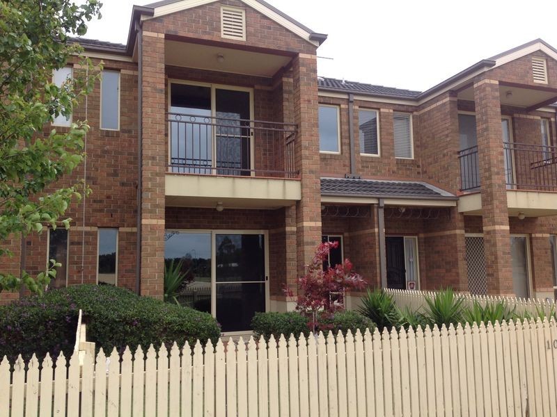 105 Golden Grove Drive, Cranbourne VIC 3977