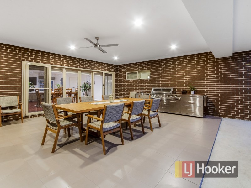 26 Skyline Way, Berwick VIC 3806