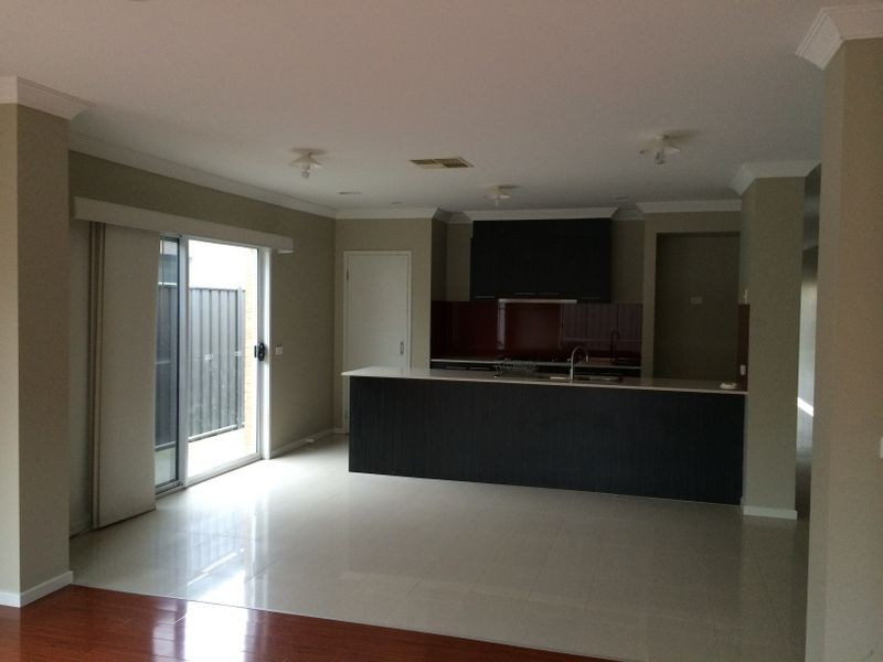 11 Aldous Place, Cranbourne VIC 3977