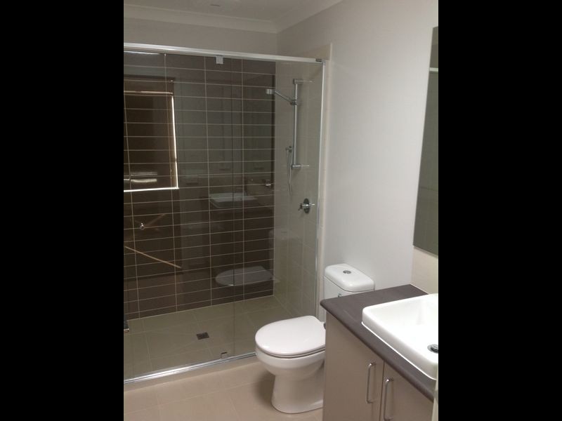 8 Canmore Street, Cranbourne VIC 3977