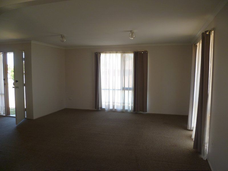 7/4 Blueberry Close, Cranbourne VIC 3977