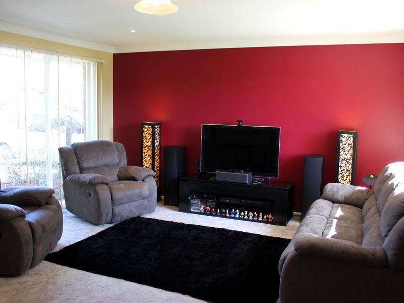 19 Elandra Way, Cranbourne VIC 3977