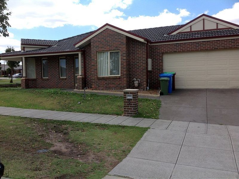 6 Cusak Way, Lynbrook VIC 3975