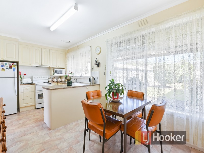34 Campbell Parade, Cranbourne VIC 3977