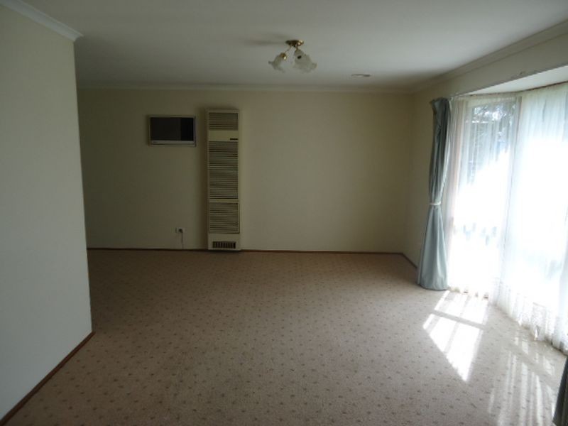 69 Gipps Crecent, Cranbourne VIC 3977