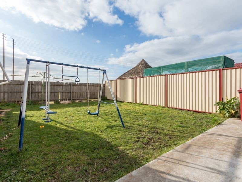 1 Rose Lane, Cranbourne VIC 3977