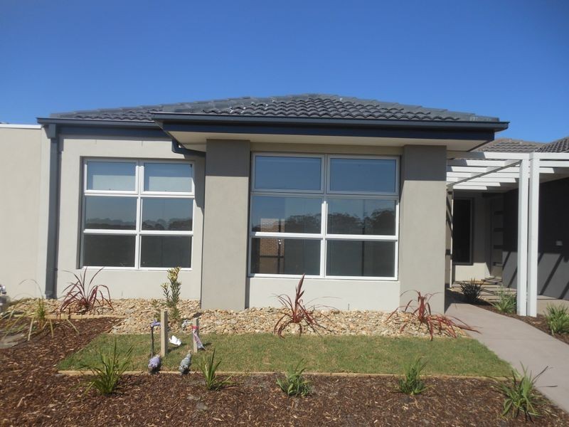 12 Chancery Lane, Cranbourne VIC 3977