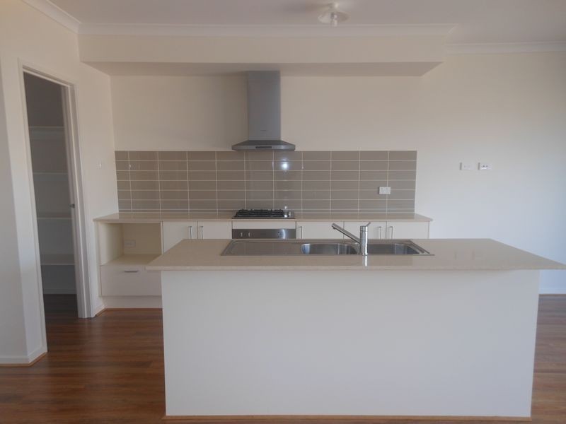 12 Chancery Lane, Cranbourne VIC 3977