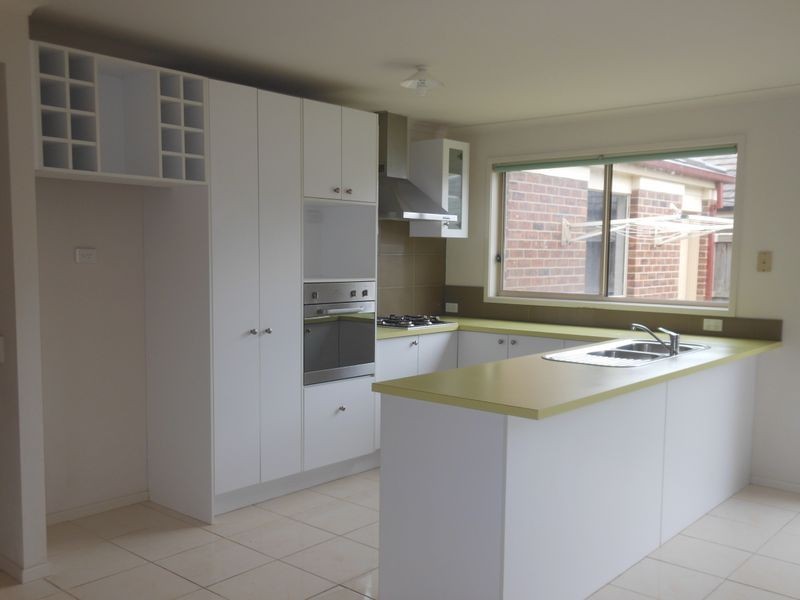 8 Jennings Court, Narre Warren South VIC 3805