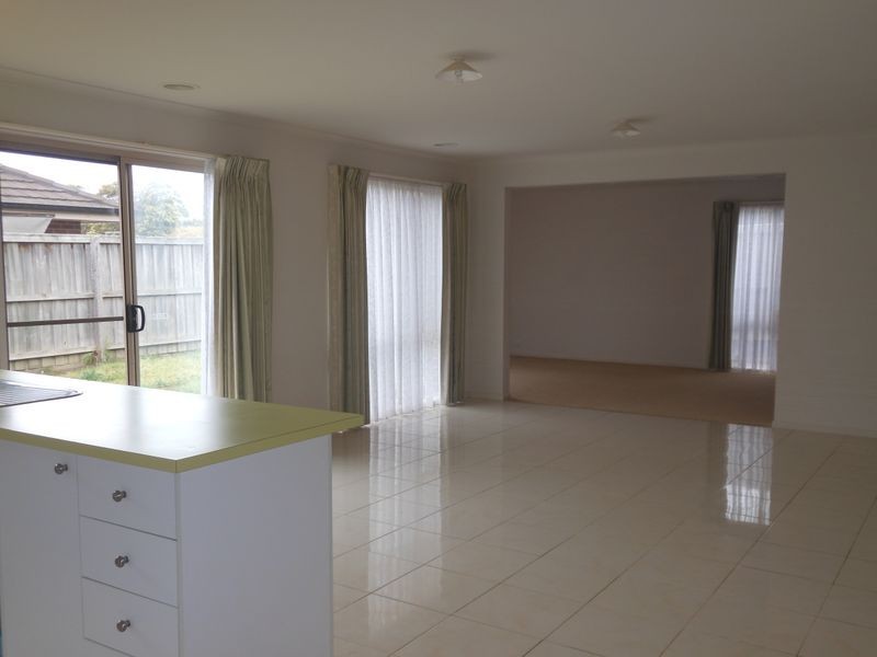 8 Jennings Court, Narre Warren South VIC 3805