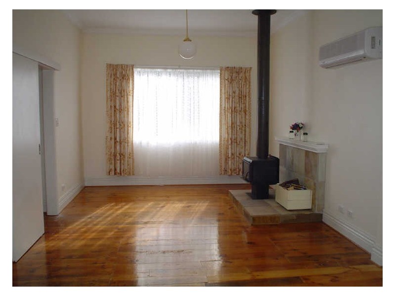 1/10 Olive Road, Devon Meadows VIC 3977