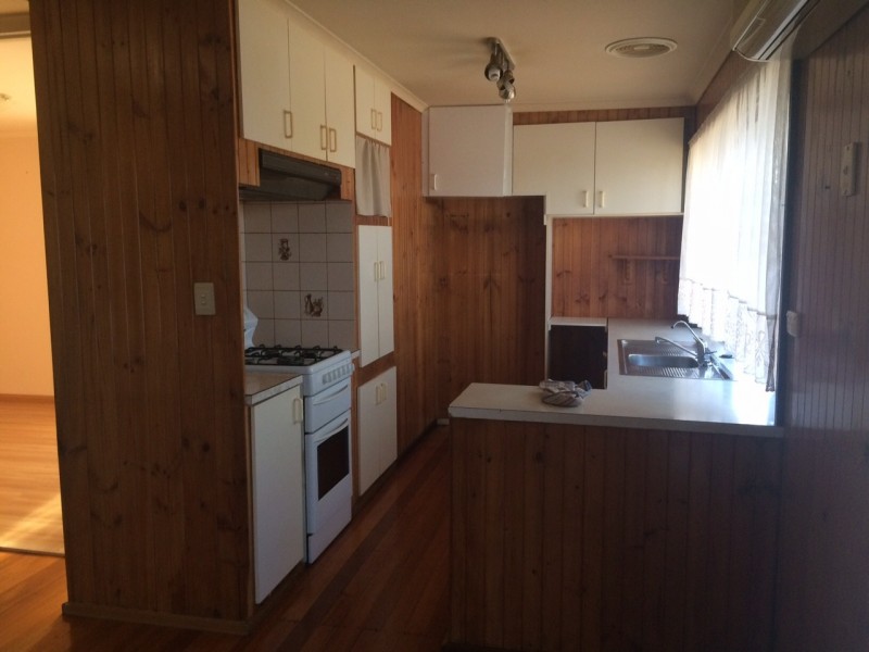 24 Circle Drive, Cranbourne VIC 3977