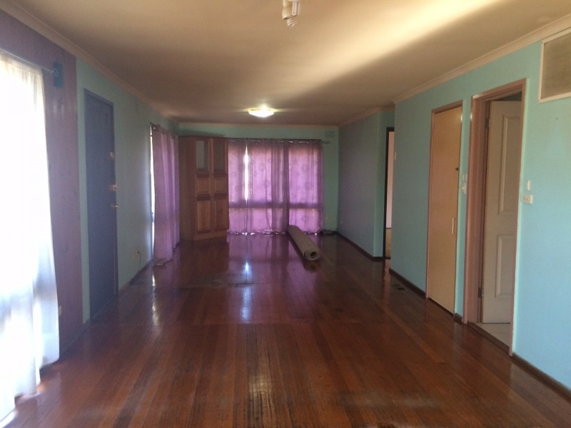 24 Circle Drive, Cranbourne VIC 3977