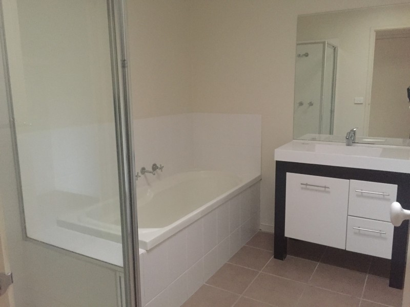 108 Majestic Blvd, Cranbourne VIC 3977