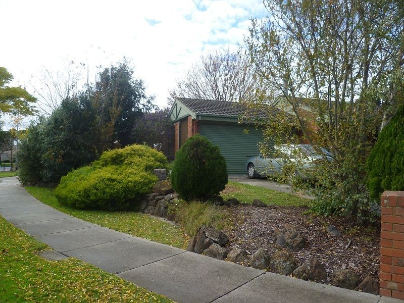 151 Lawless Drive, Cranbourne VIC 3977