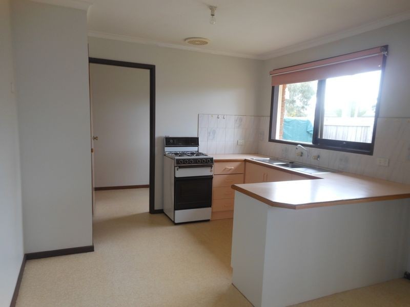 4/38 Barkly Street, Cranbourne VIC 3977