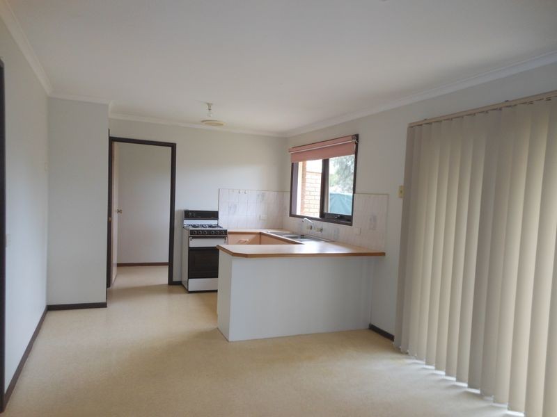 4/38 Barkly Street, Cranbourne VIC 3977