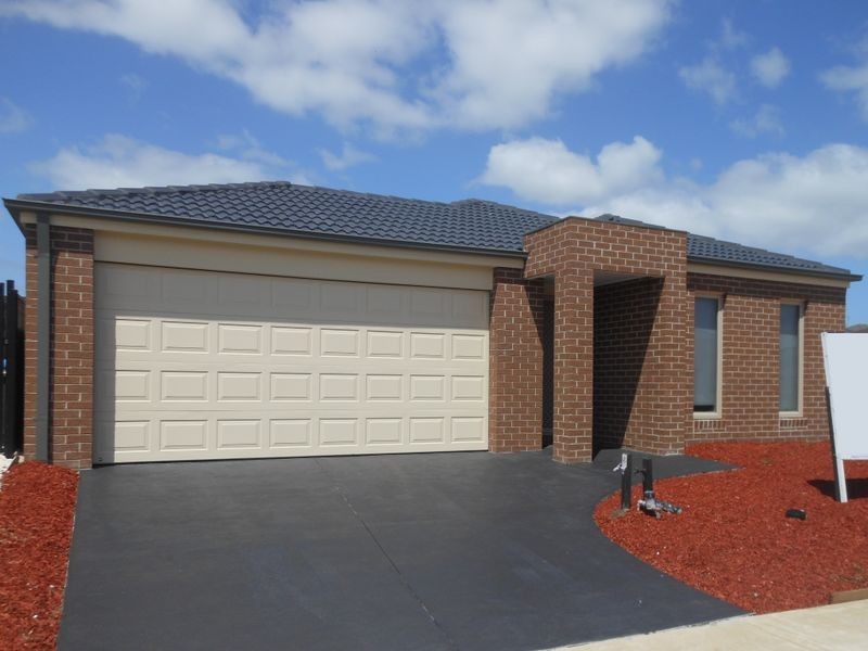 42 Burford Close, Cranbourne VIC 3977