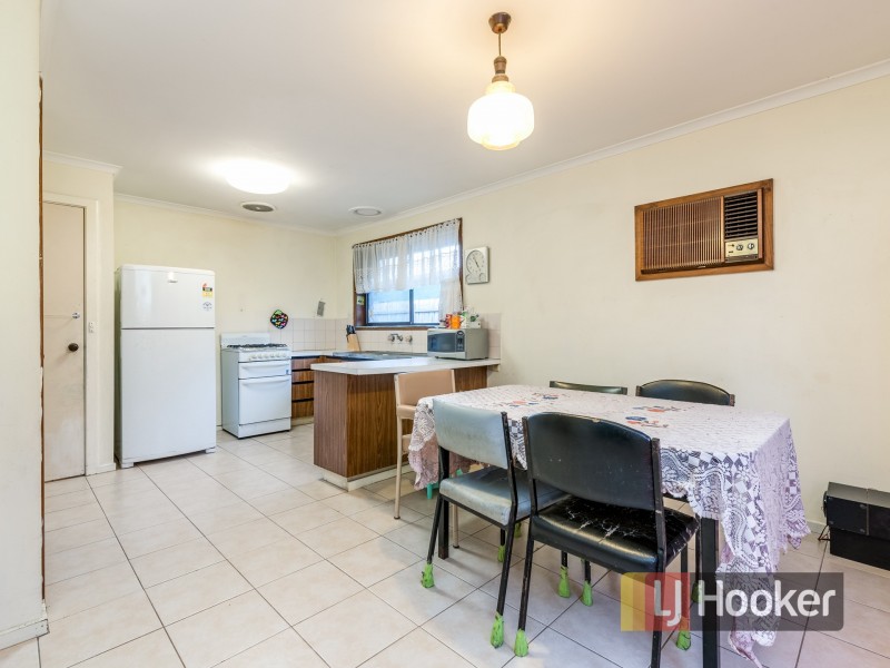 16 Glenwood Court, Cranbourne VIC 3977