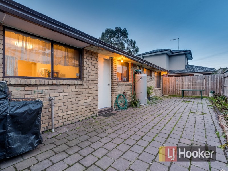 16 Glenwood Court, Cranbourne VIC 3977
