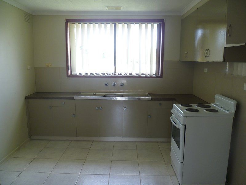 1/7 Banks Road, Cranbourne VIC 3977