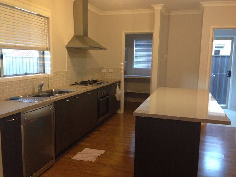 16 Sabel Drive, Cranbourne VIC 3977