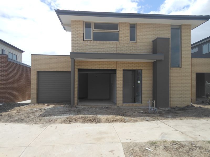 24 Harvard Street, Cranbourne VIC 3977