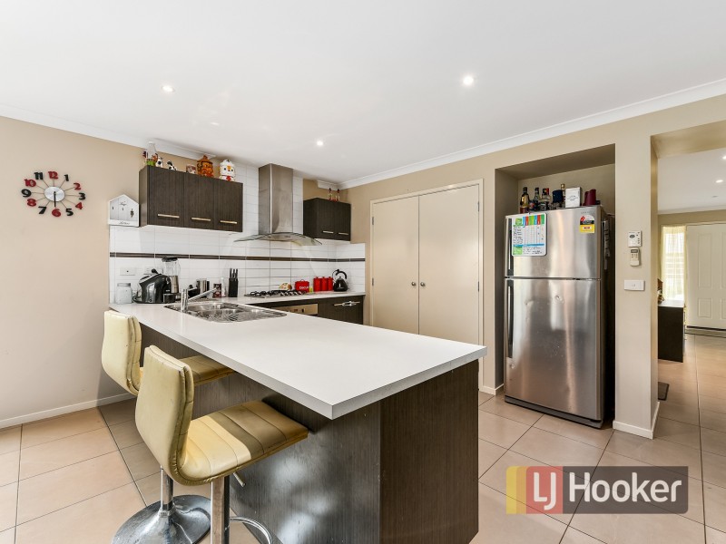 2 Beagle Street, Cranbourne East VIC 3977
