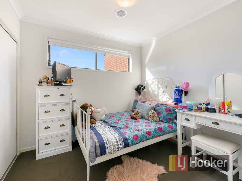 2 Timble way, Clyde North VIC 3978