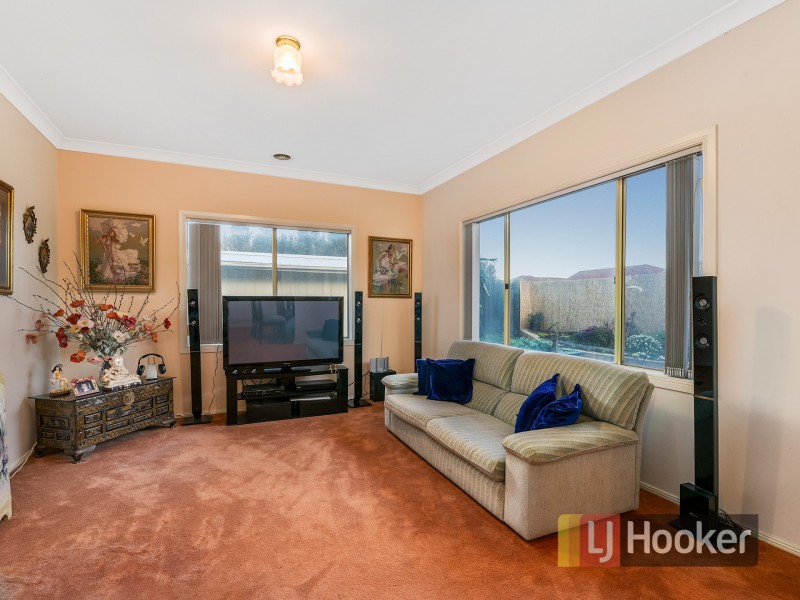 13 Jagger Circuit, Cranbourne East VIC 3977