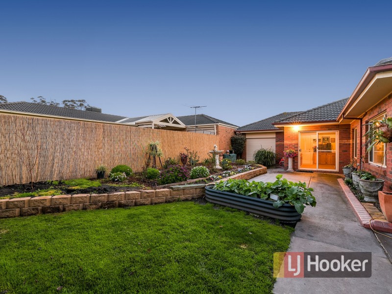 13 Jagger Circuit, Cranbourne East VIC 3977