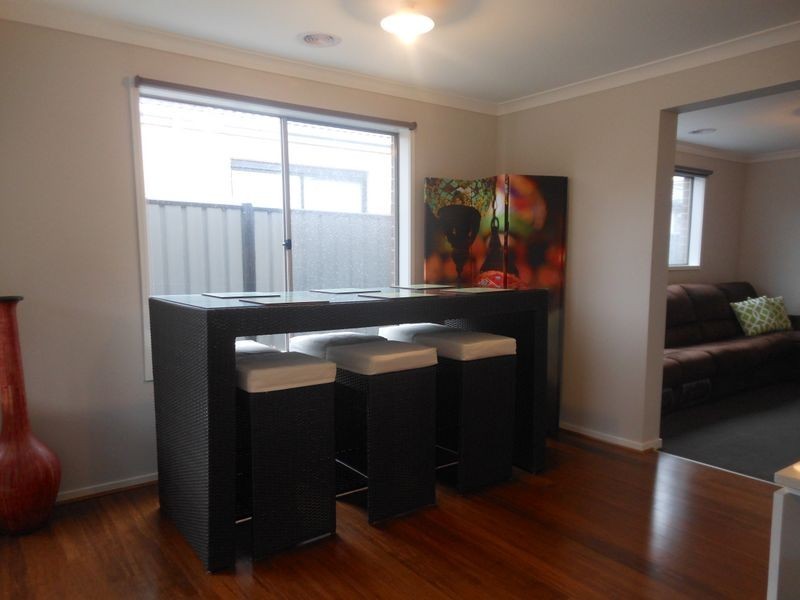 3 Calabrese Circuit, Cranbourne VIC 3977