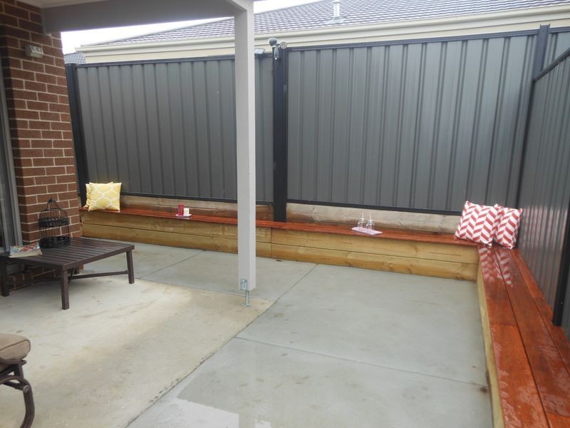3 Calabrese Circuit, Cranbourne VIC 3977