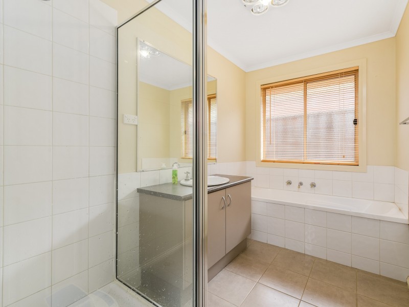 26 Silky Oak Drive, Cranbourne VIC 3977