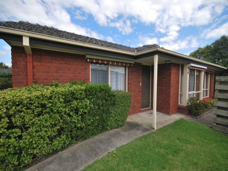 1/18 BRUNT STREET, Cranbourne VIC 3977